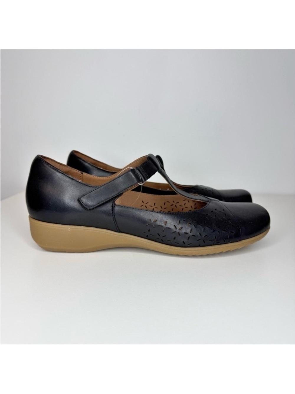 Cobb Hill Black Leather Rowen Flat Shoe Mary Jane Comfort Casual T Strap Sz 9.5